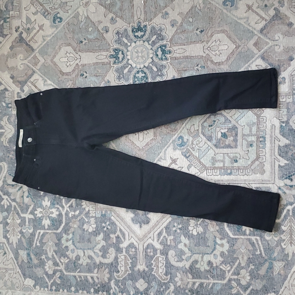 Black skinny jeans